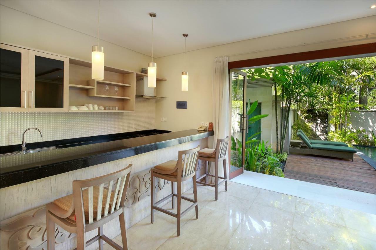 คัมเพ็ง วิลลา บาหลี Villa กูตา ภายนอก รูปภาพ